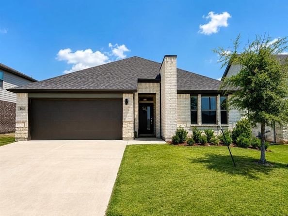 2413  Linto Street , Fort Worth Texas 76179