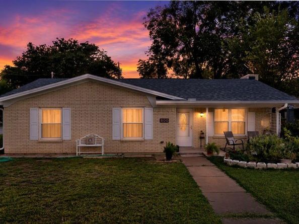 800  Patricia Street , Irving Texas 75060