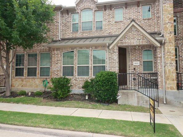 913  Shelby Lane , Lewisville Texas 75056