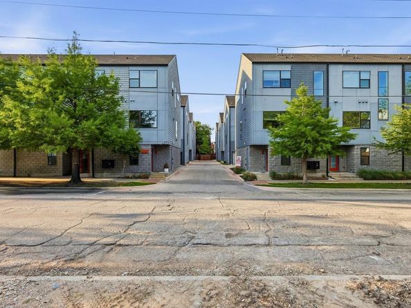 427 W 10th Street Street  502, Dallas Texas 75208