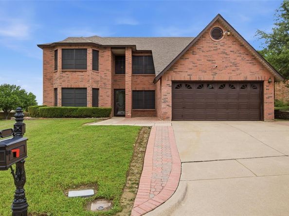 217  Sunset Oaks Drive , Fort Worth Texas 76112