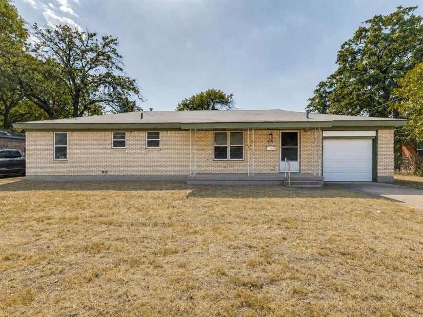 3021  Edith Lane , Haltom City Texas 76117