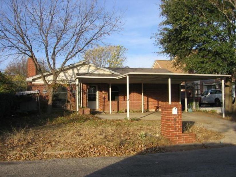 617  Comal Avenue , White Settlement Texas 76108