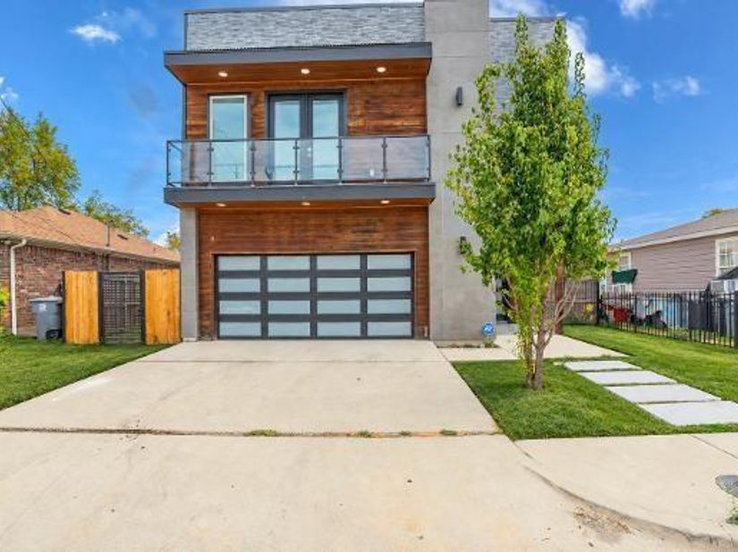 3610  Vilbig Road , Dallas Texas 75212