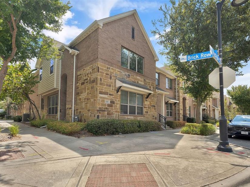 611  Matthew Place , Richardson Texas 75081