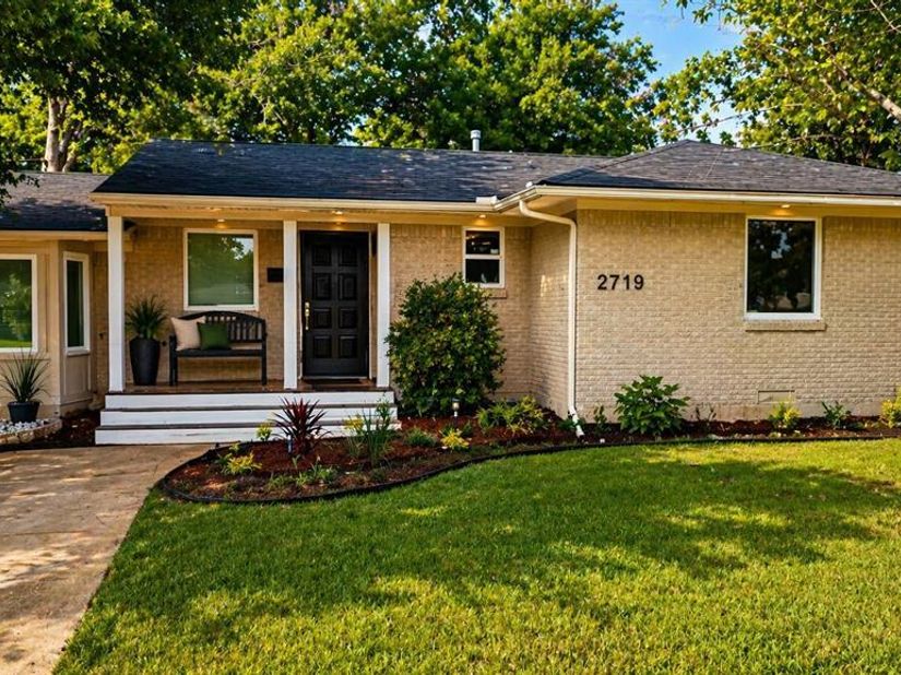 2719  Oates Drive , Dallas Texas 75228