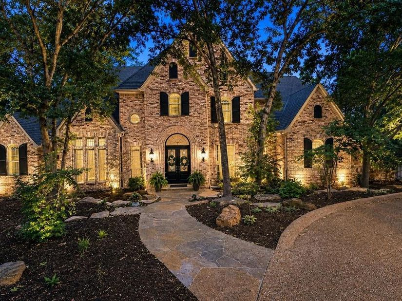 801  Huntington Court , Southlake Texas 76092