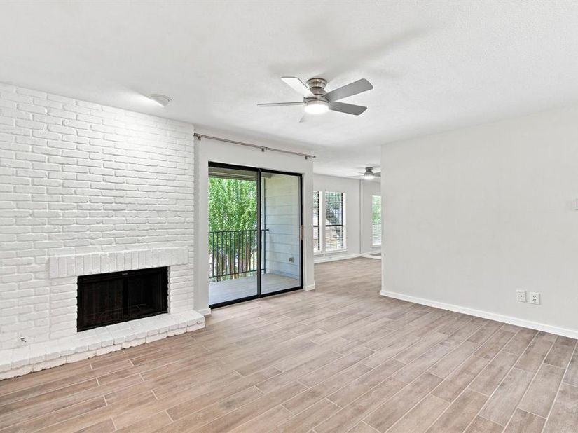 15151  Berry Trail  910, Dallas Texas 75248