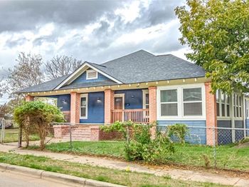 1013  Poindexter Street 