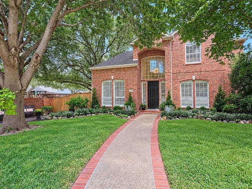 6637  Oakmont Court , Plano Texas 75093