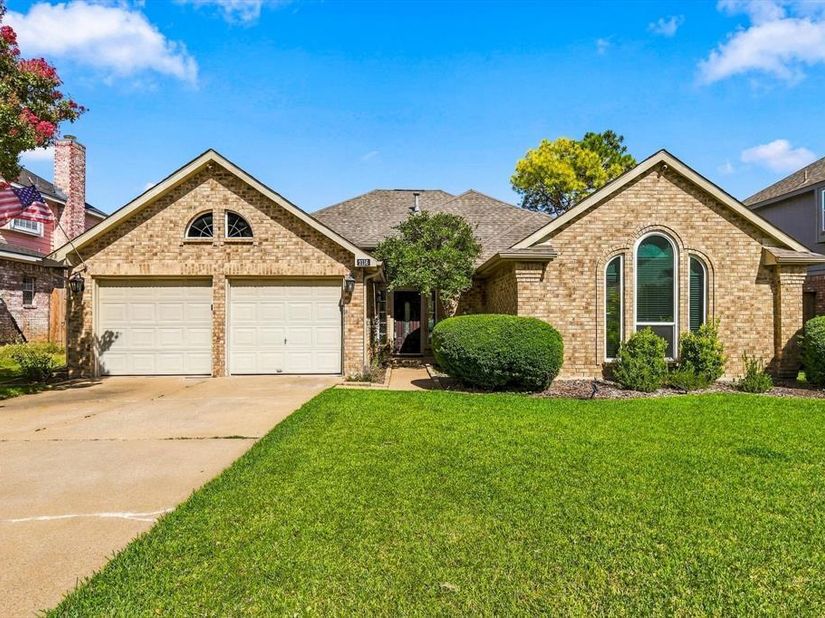2116  Sheffield Lane , Flower Mound Texas 75028