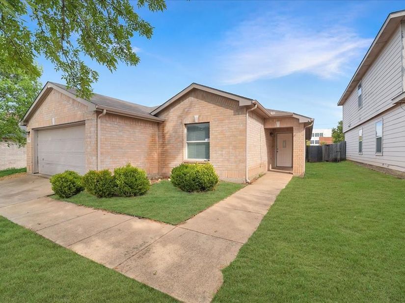 9103  Prairie Bluff Drive , Dallas Texas 75227
