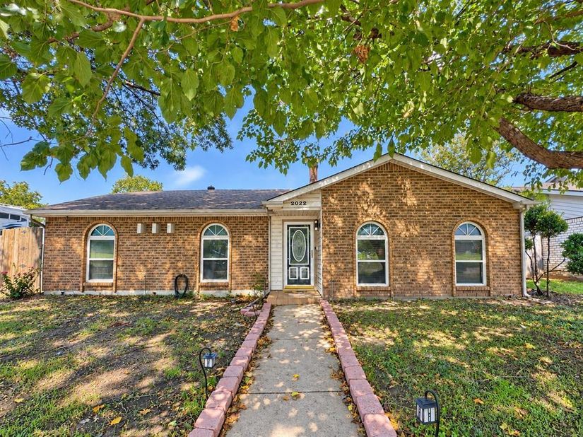 2022  Montana Trail , Grand Prairie Texas 75052