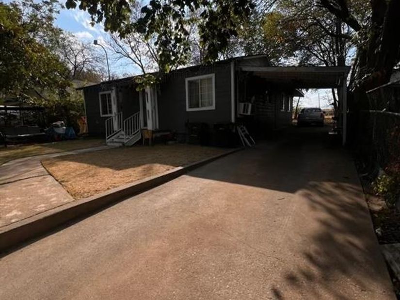 3515  Clinton Avenue , Fort Worth Texas 76106