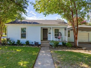 402  Elliott Street 