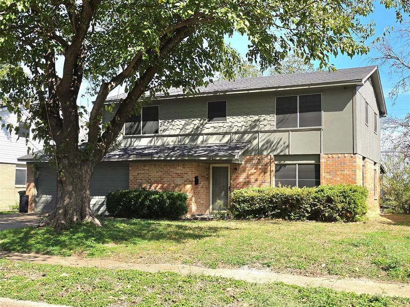 737  Rutgers Drive , Lancaster Texas 75134