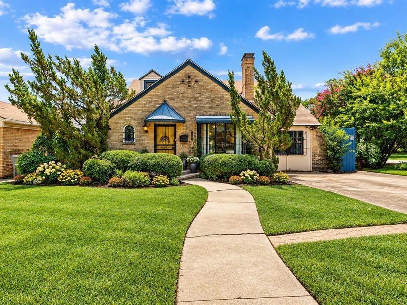 1902  Norfolk Avenue , Dallas Texas 75203