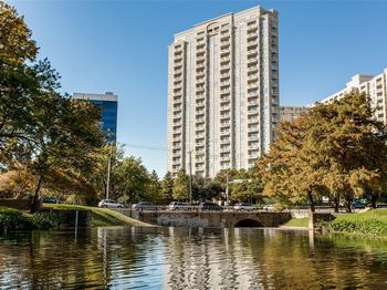 3225  Turtle Creek Boulevard 