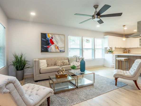 2207  Van Cleave Drive , Dallas Texas 75216