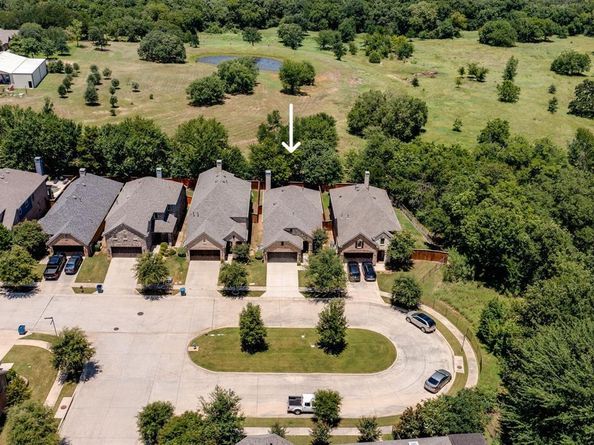 1251  Montgomery Way , Lantana Texas 76226