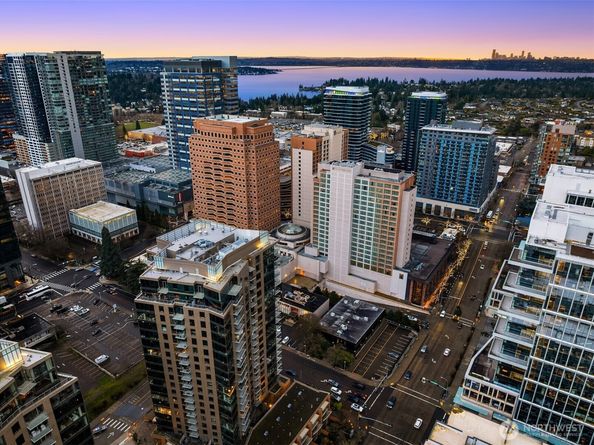 10610 NE 9th Place 809, Bellevue WA 98004