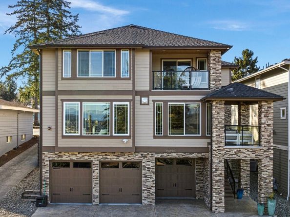 23905 43rd Avenue S, Kent WA 98032