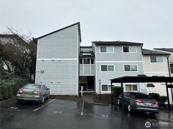 15210 Macadam Road S D301, Tukwila WA 98188