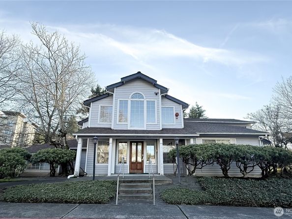 7453 Newcastle Golf Club RD K201, Newcastle WA 98059