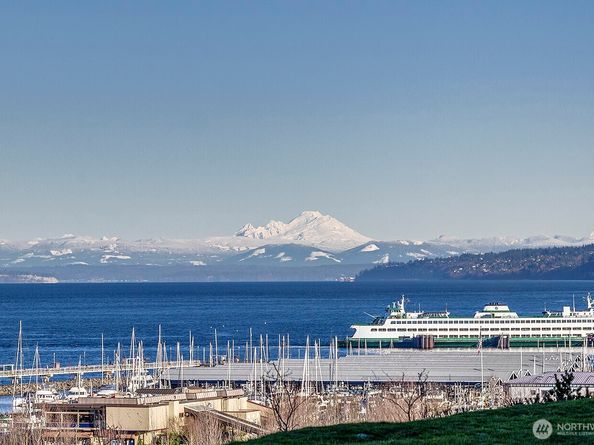 50 Pine Street 105, Edmonds WA 98020