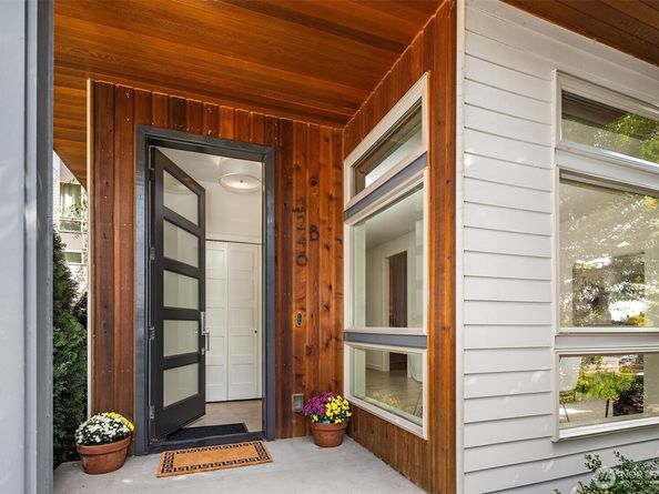 3246 B 14th Avenue W, Seattle WA 98119
