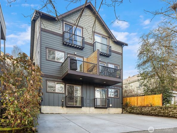 218 24th Avenue E A, Seattle WA 98112