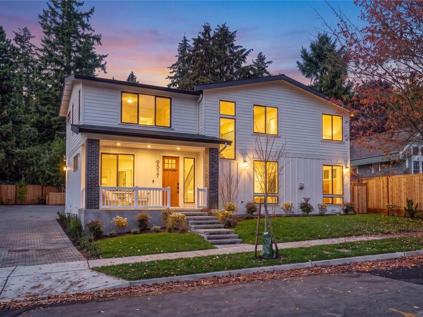 9517 117th Place NE, Kirkland WA 98033