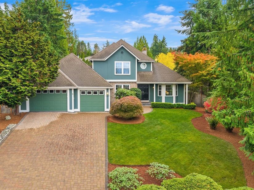 1105 NW Inneswood Drive, Issaquah WA 98027