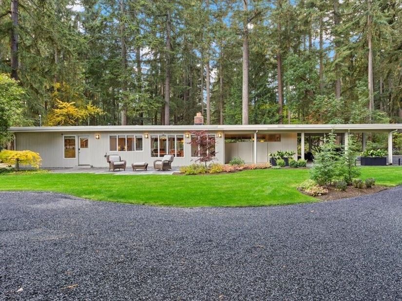 32 Bridlewood Circle, Kirkland WA 98033