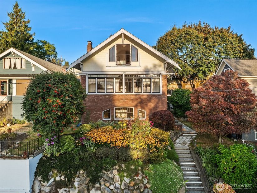 6220 2nd Avenue NW, Seattle WA 98107