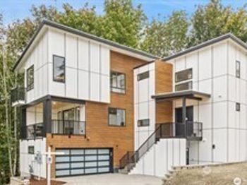 4413 NE 26 Place