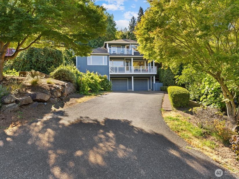 9009 45th Avenue NE, Seattle WA 98115