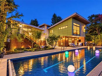 435 16th Lane