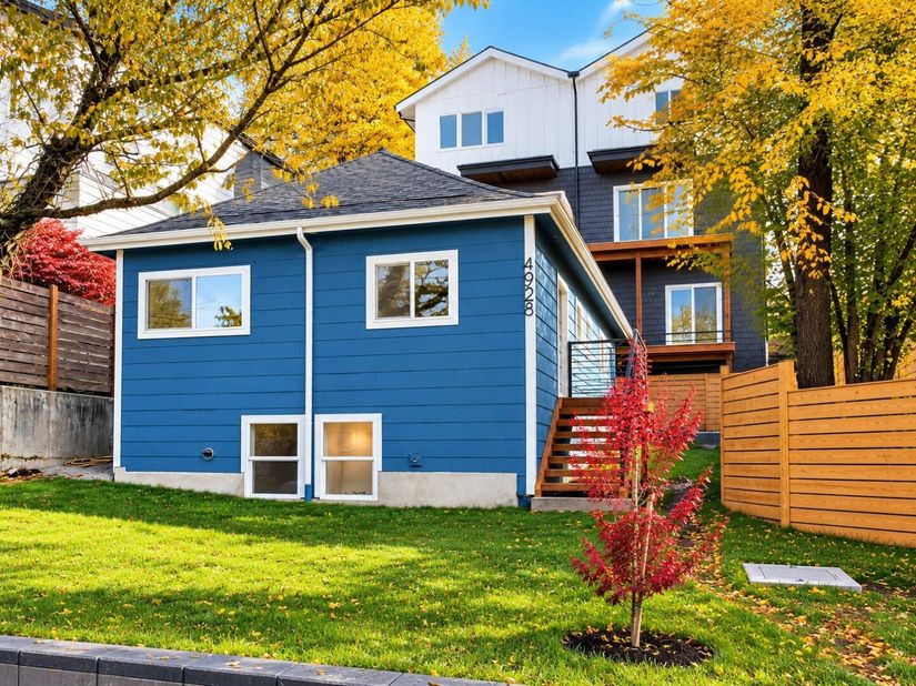 4928 43rd Avenue S, Seattle WA 98118