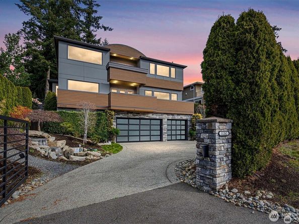 11262 SE 34th St, Bellevue WA 98004