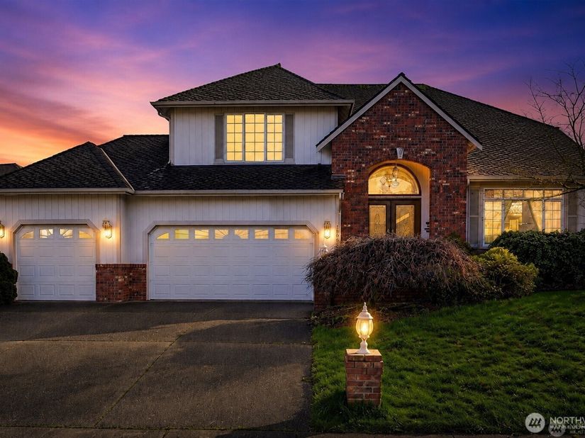 13945 SE 159th Place, Renton WA 98058