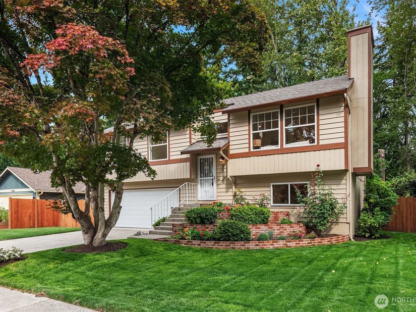 16036 NE 106th Street, Redmond WA 98052