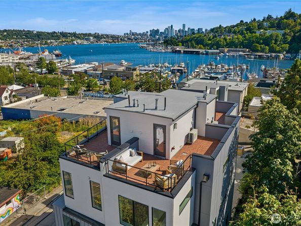955 N 35th Street, Seattle WA 98103