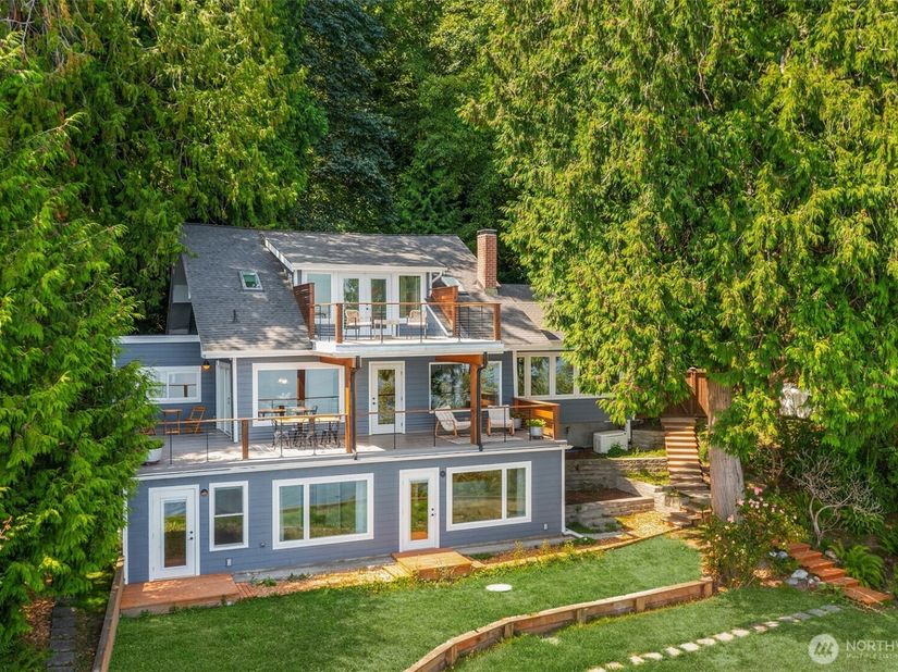 9943 SW 123rd Place, Vashon WA 98070