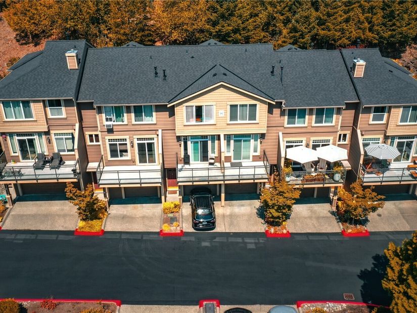 23300 SE Black Nugget Road H2, Issaquah WA 98029