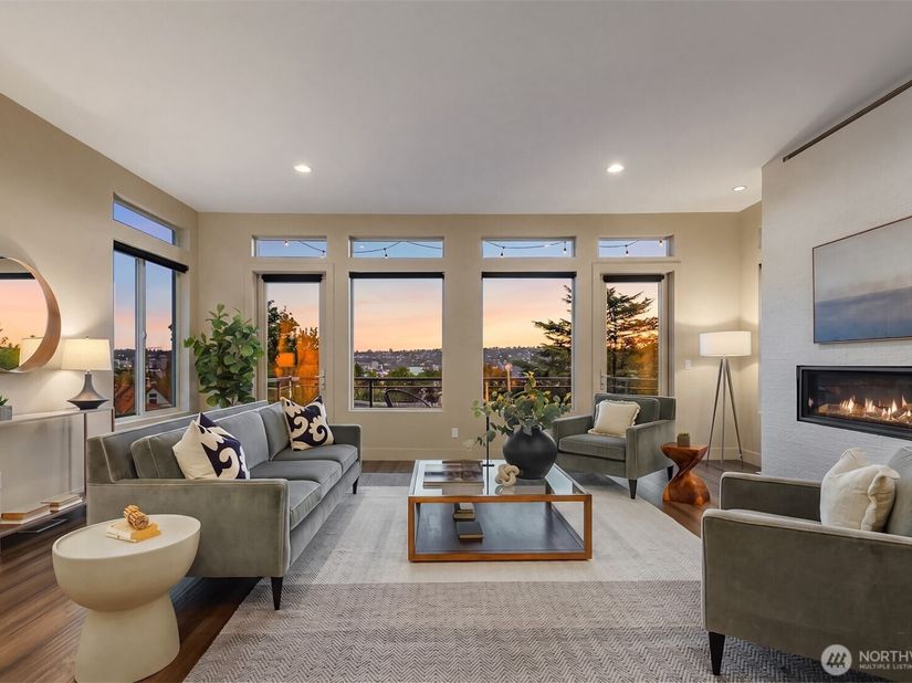 4025 Burton Place W, Seattle WA 98199