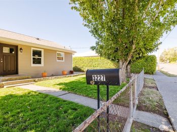 3227 Solie Avenue