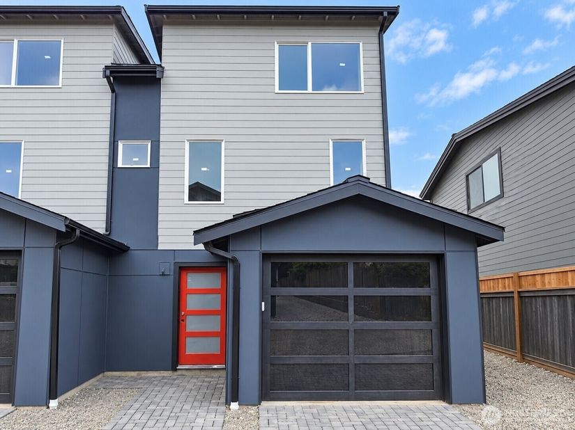 8316 B 28th Avenue NW, Seattle WA 98117