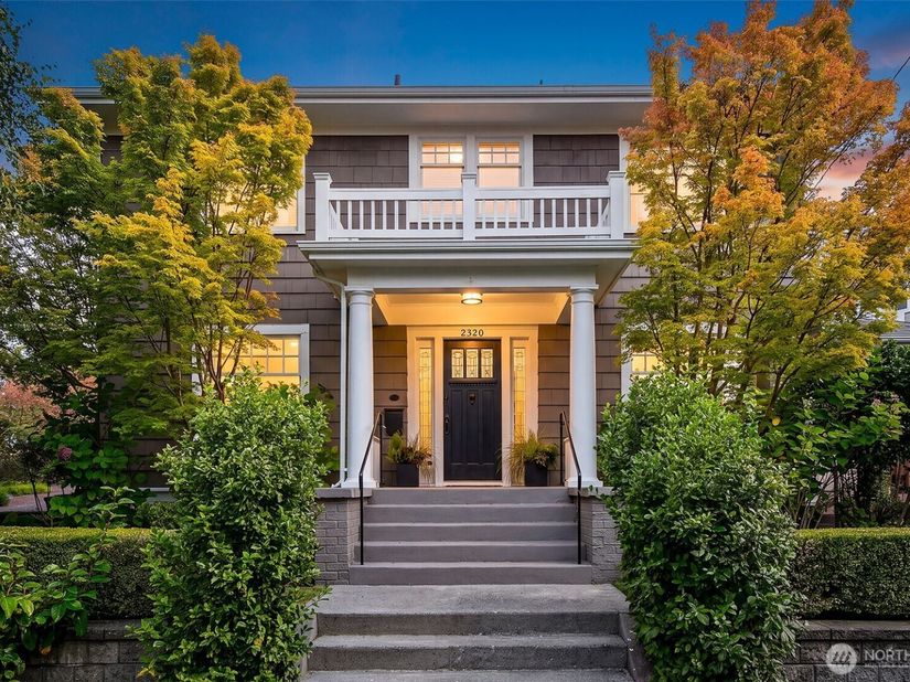 2320 Nob Hill Avenue N, Seattle WA 98109
