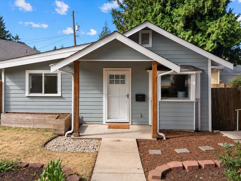 7511 13th Avenue SW, Seattle WA 98106